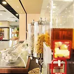 فندق Centrum 2*