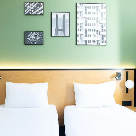 Отель B&B Hotel Wroclaw Centrum 2*