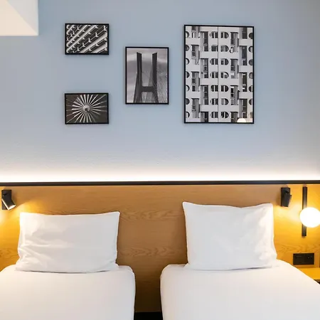 B&B Hotel Wroclaw Centrum Отель 2*