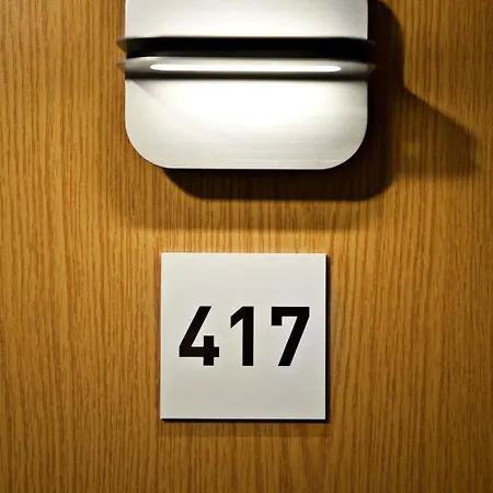 B&B Hotel Wroclaw Centrum Отель 2*