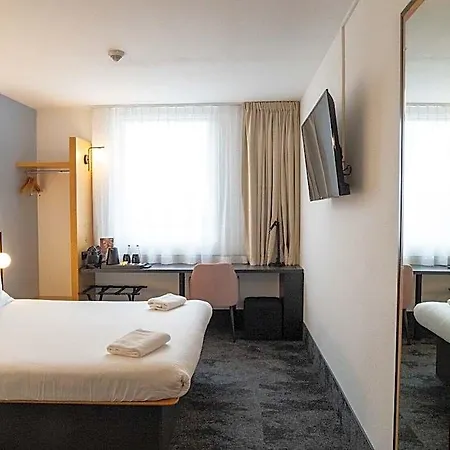 B&B Hotel Wroclaw Centrum Отель 2*